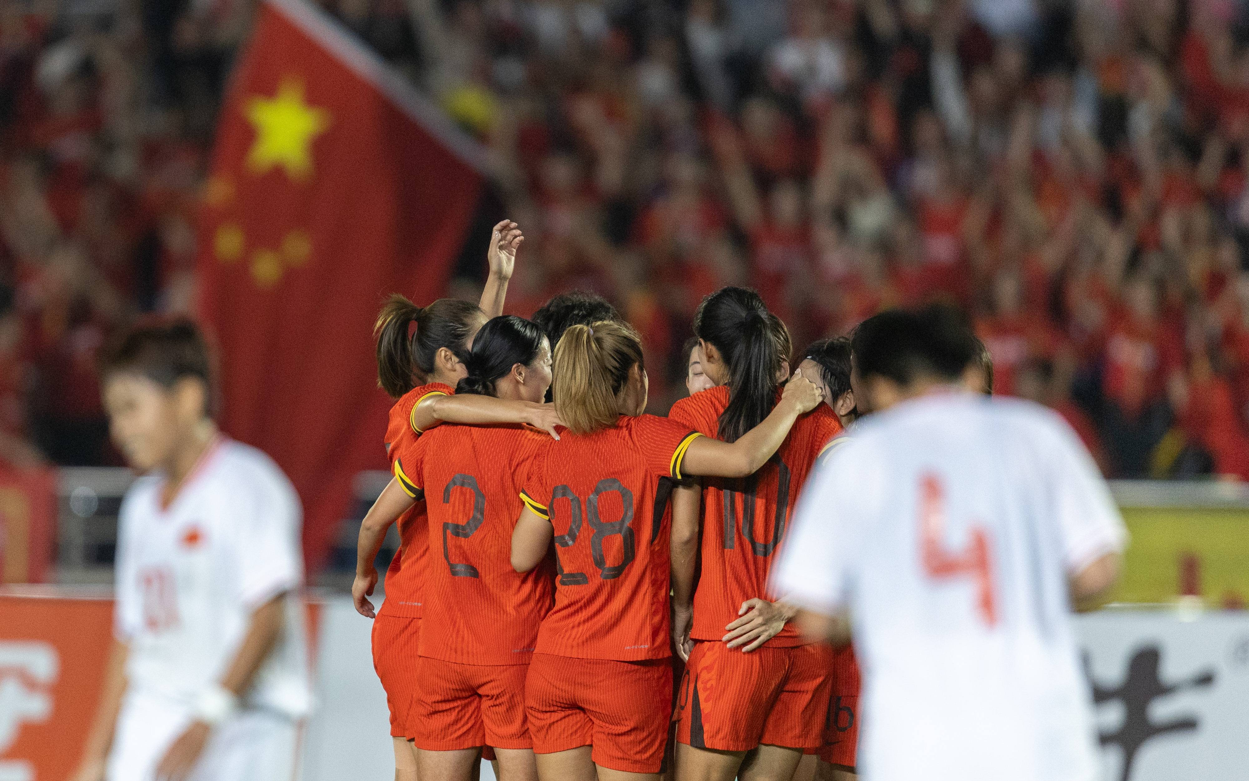 荷兰女足代表团备战国际比赛
