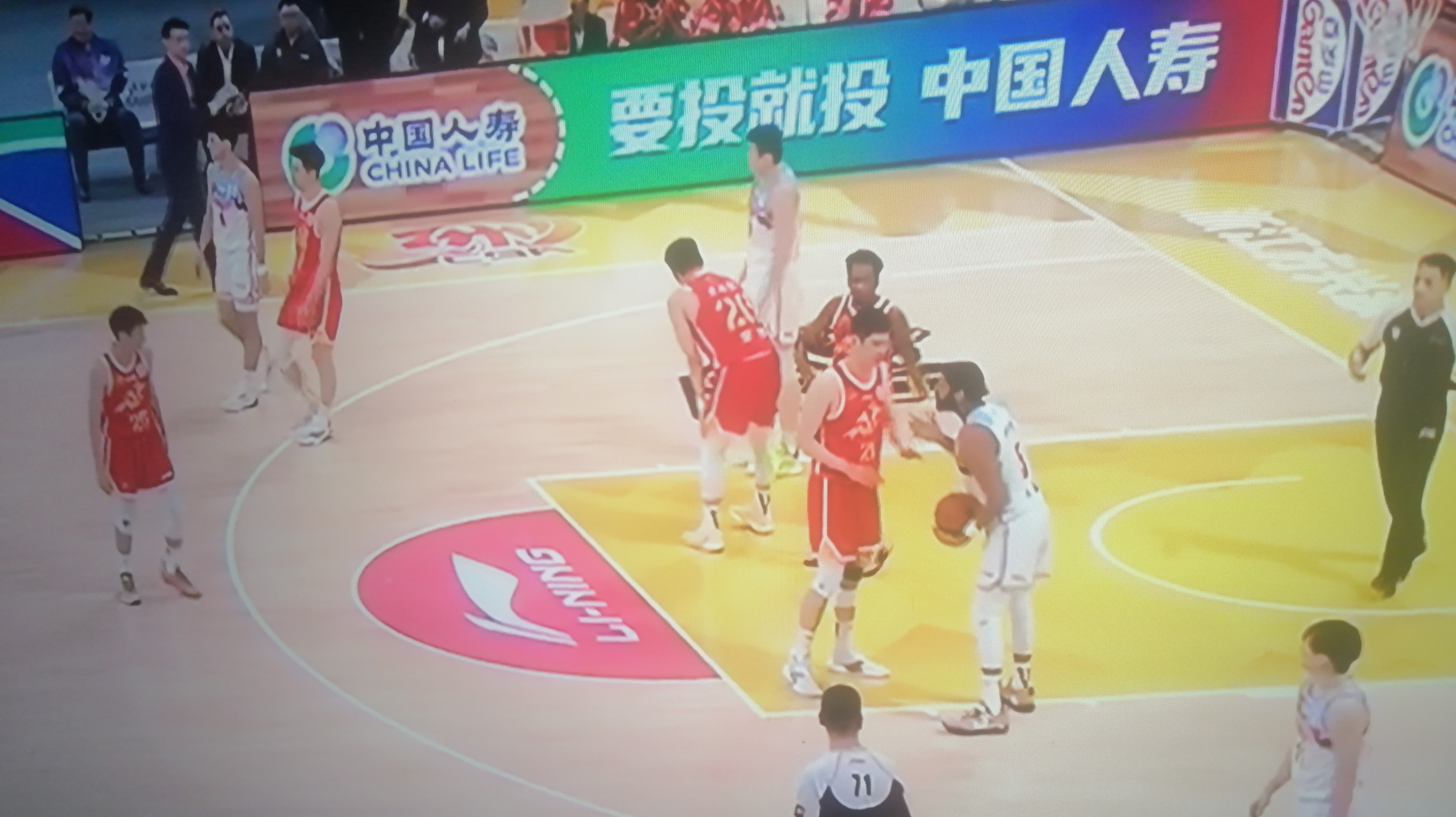 乐鱼app下载-包含猛龙负山猫，客场比赛困难面对逆转失利的词条